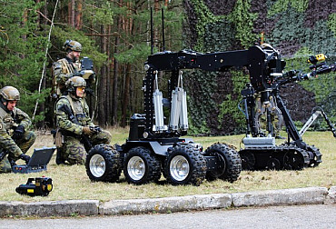 Our bomb disposal experts from Bechyně got new equipment from the USA