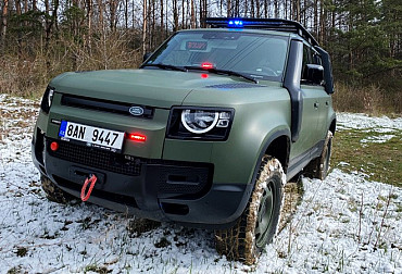 The Police is to get new LR Defender 110 cars, Dajbych company also wants to offer them to the Czech Army