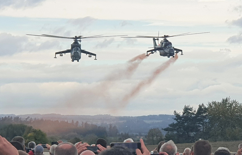 Picture: Dynamic demonstration of Mi-24V attack helicopters | Tomáš Vlach / CZ DEFENCE