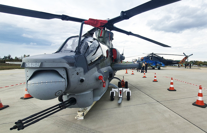 Picture: Bell AH-1Z Viper (pictured) and UH-1Y Venom on the stand next to the Mi-24 | Tomáš Vlach / CZ DEFENCE