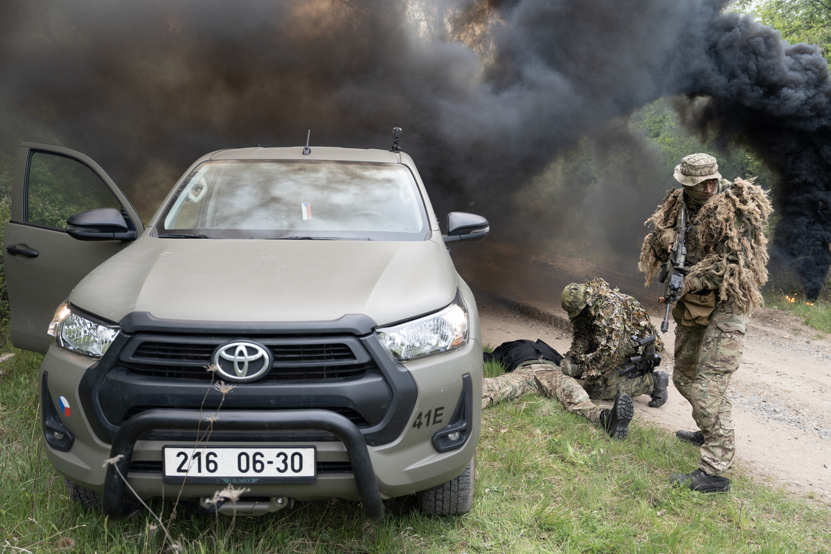 Foto: K plnění průzkumných úkolů může průzkumná četa využívat léček a přepadů | Michal Pivoňka / CZ DEFENCE