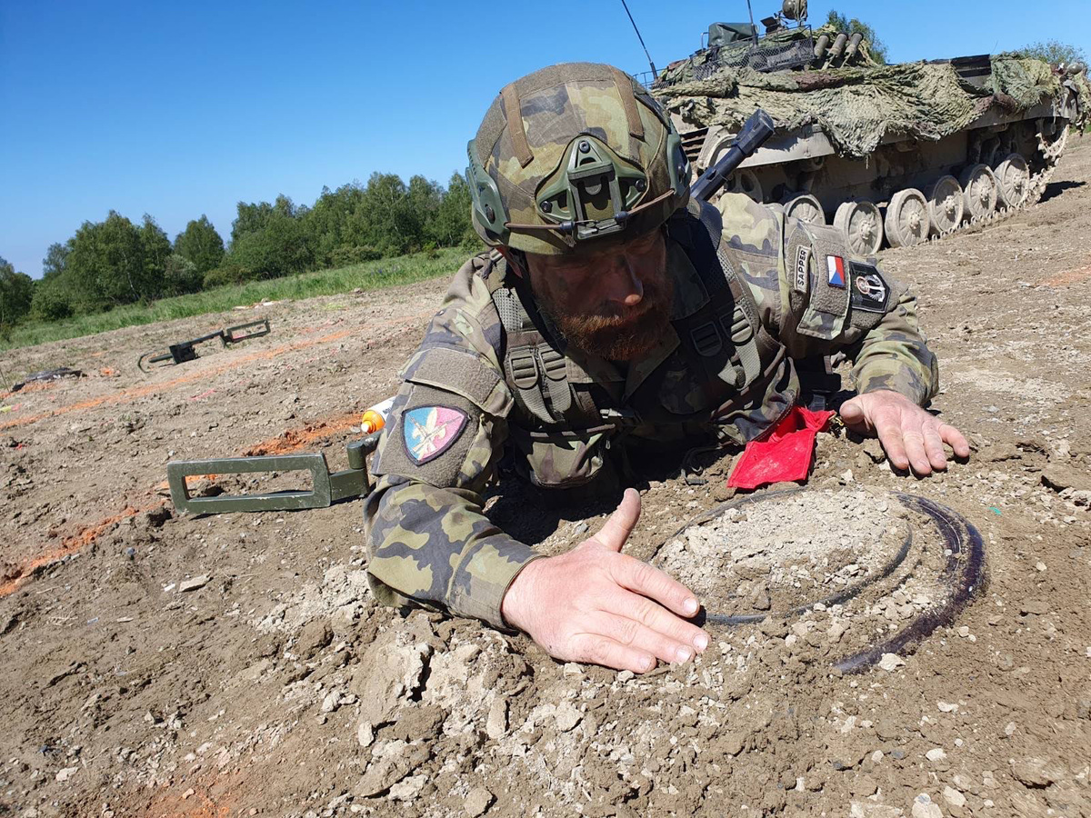 Foto: Český voják při ženijním výcviku | svob. Brigita Ročňáková