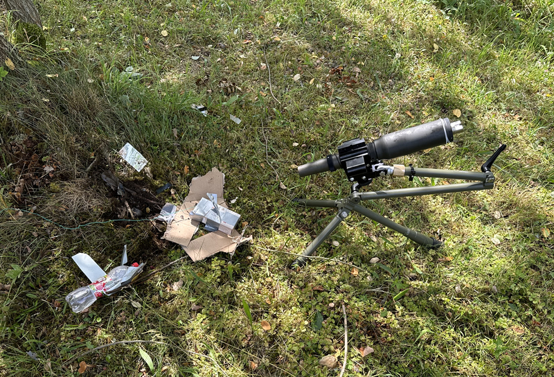 Picture: Deactivation of a mock IED system by means of a water jet from a sprinkler | Michal Pivoňka / CZ DEFENCE