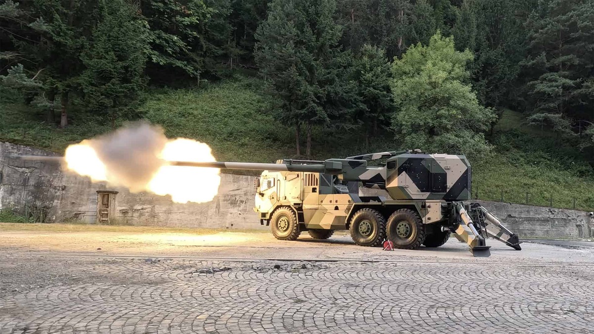 Foto: Malajsie se stane prvním uživatelem slovenské houfnice EVA M2 | Konštrukta – Defence