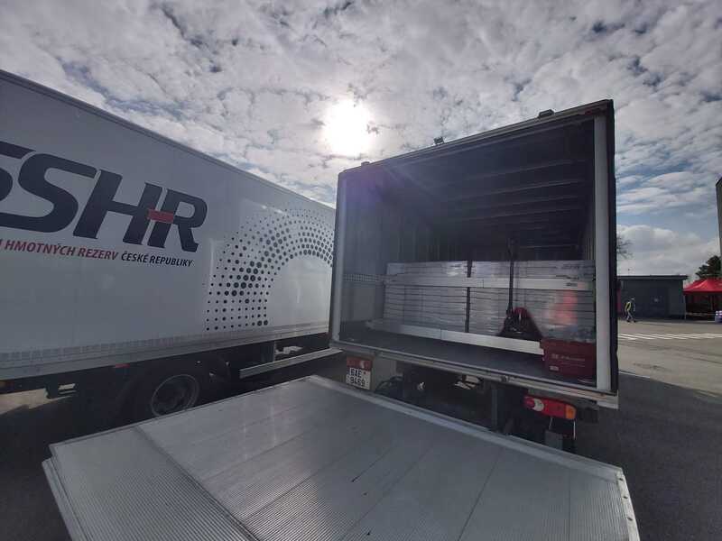 Foto: Nakládka humanitární pomoci | SSHR
