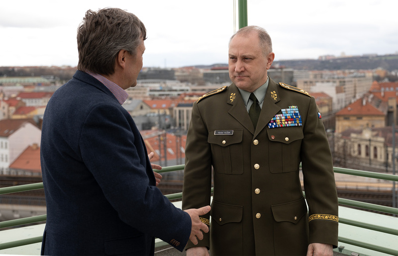 Foto: V tomto díle našeho diskusního pořadu CZ DIALOGY jsme si povídali s velitelem Velitelství pro operace generálmajorem Václavem Vlčkem | Michal Pivoňka / CZ DEFENCE