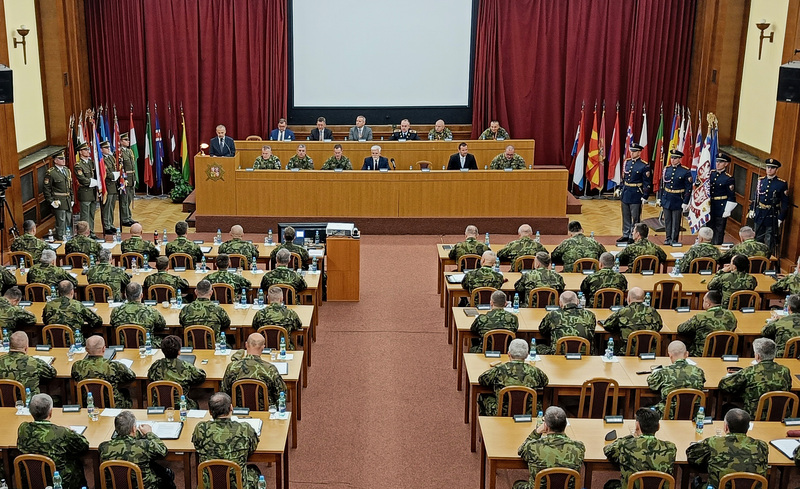 Foto: „Obrana je věcí celé společnosti, nejenom ministerstva obrany, a toto je nutné opakovat stále dokola,“ řekl ve svém projevu František Šulc | Jan Zilvar / CZ DEFENCE