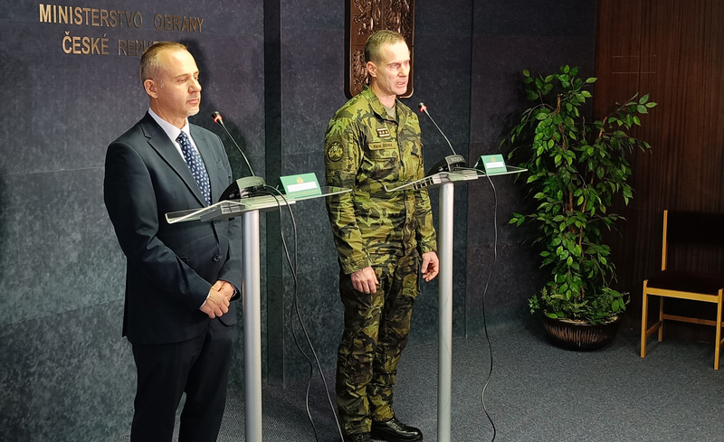 Foto: „Operační kapacita není jenom o kvalitě, ale je to kombinace kvality i kvantity a dostatečných zásob,“ řekl pro CZ DEFENCE genpor. Karel Řehka | Jan Zilvar / CZ DEFENCE